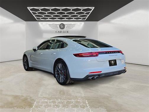2018 Porsche Panamera Turbo