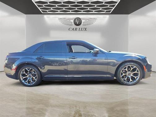 2018 Chrysler 300 S