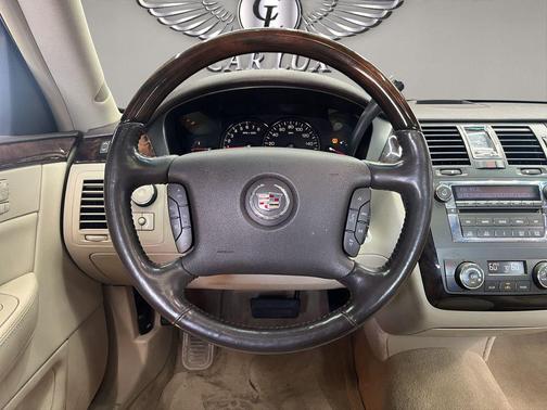 2011 Cadillac DTS Luxury Collection