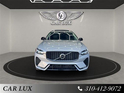 2024 Volvo XC60 B5 Core Dark Theme