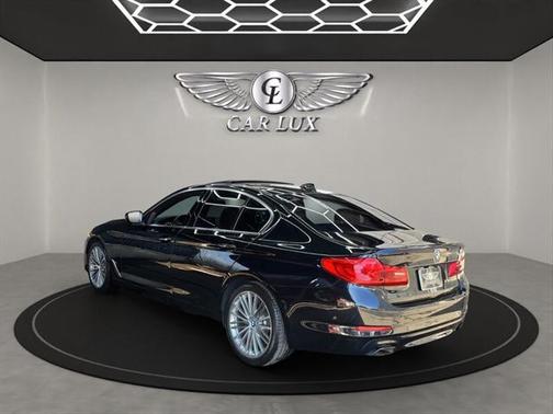 2017 BMW 540 540i