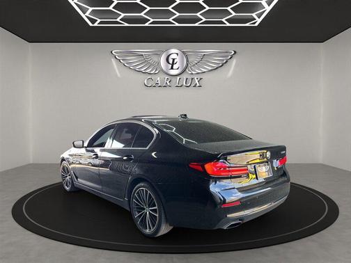 2021 BMW 530 530i