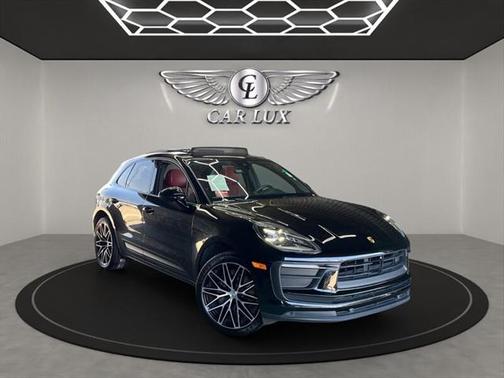 2023 Porsche Macan Base