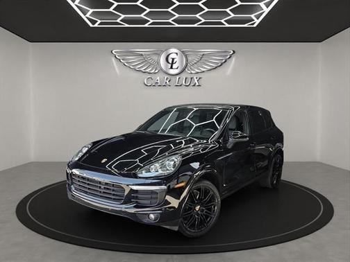 2017 Porsche Cayenne Platinum Edition