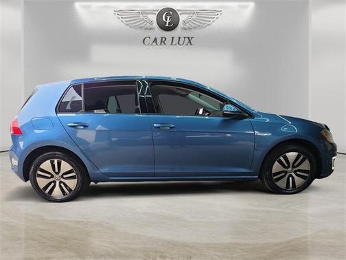 2016 Volkswagen e-Golf SE
