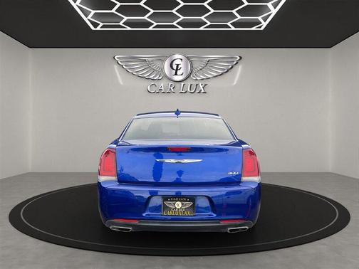 2018 Chrysler 300 Touring