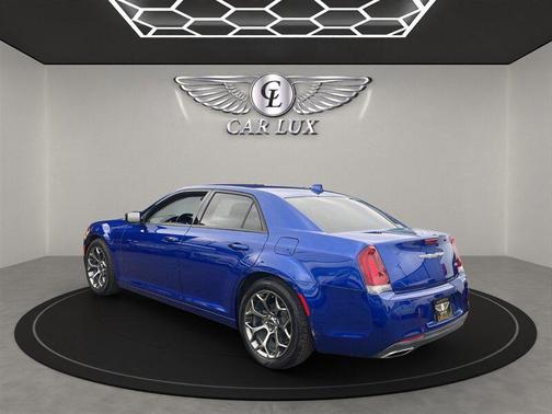 2018 Chrysler 300 Touring
