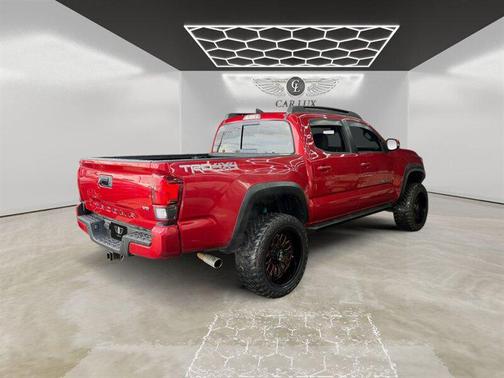 2018 Toyota Tacoma SR