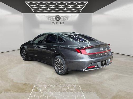 2022 Hyundai SONATA Hybrid SE