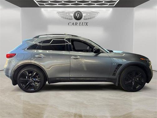 2017 INFINITI QX70 Base