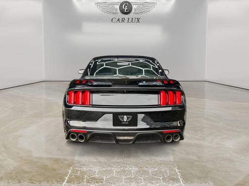 2016 Ford Shelby GT350 Base