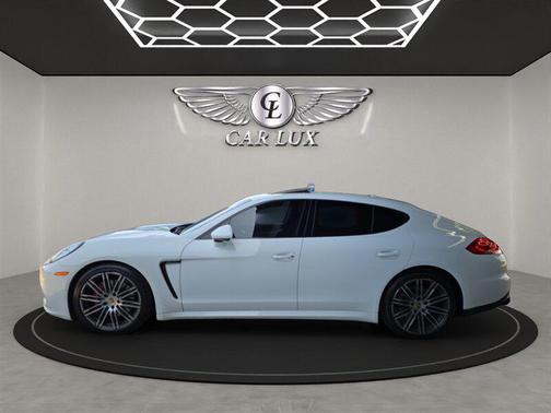 White 2015 Porsche Panamera 4
