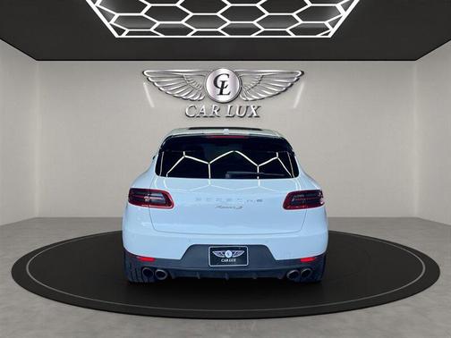 2015 Porsche Macan S