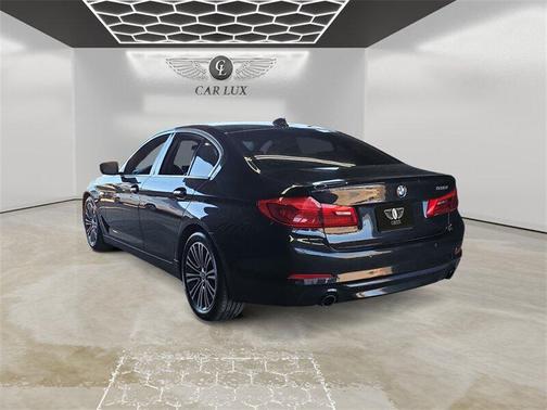 2018 BMW 530 530i