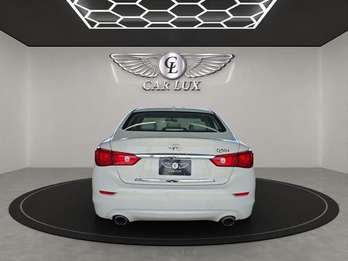 2015 INFINITI Q50 Base