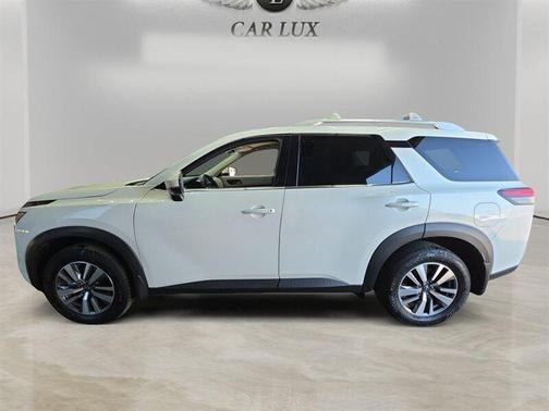 2024 Nissan Pathfinder SL FWD