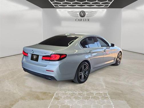 2021 BMW 530 530i