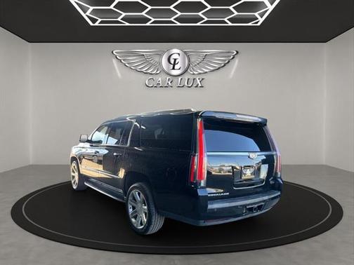 2017 Cadillac Escalade ESV Luxury