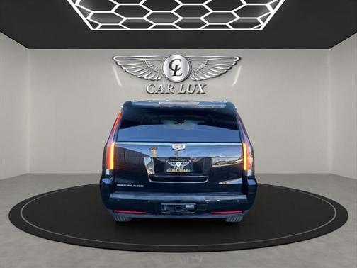 2017 Cadillac Escalade ESV Luxury