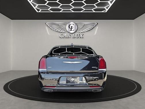 2019 Chrysler 300 S