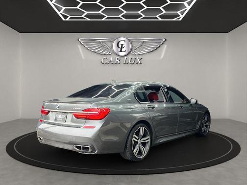 2018 BMW M760 xDrive