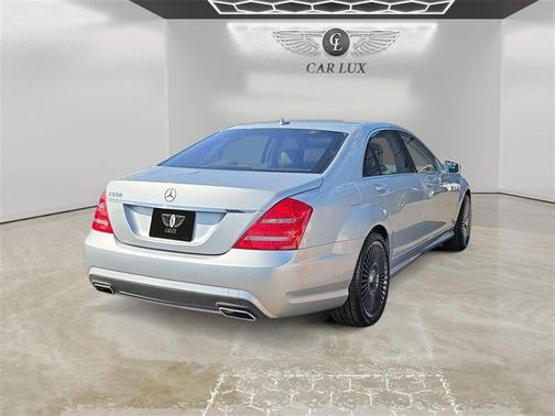 2011 Mercedes-Benz S-Class S 550