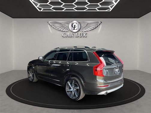2018 Volvo XC90 T5 Momentum