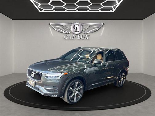 2018 Volvo XC90 T5 Momentum
