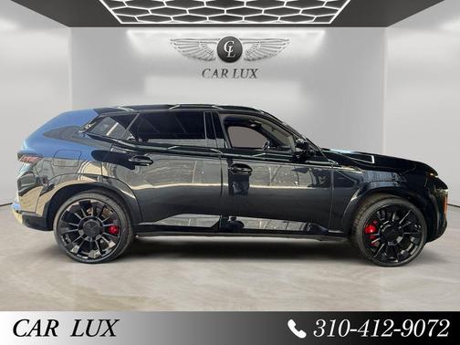 Black Sapphire Metallic 2025 BMW XM Base