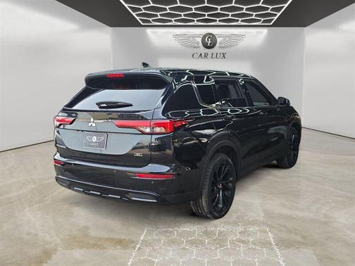 2023 Mitsubishi Outlander SE Black Edition 2WD