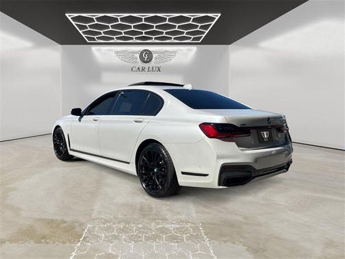 2021 BMW 750 i xDrive