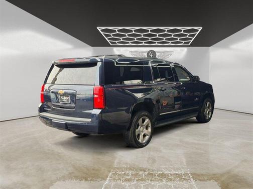 2019 Chevrolet Suburban LT