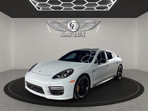 2016 Porsche Panamera GTS