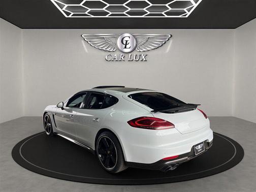 2016 Porsche Panamera GTS