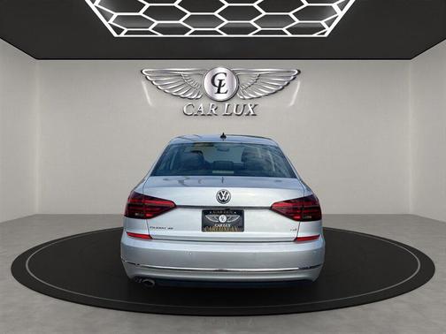 2017 Volkswagen Passat 1.8T SE w/Technology