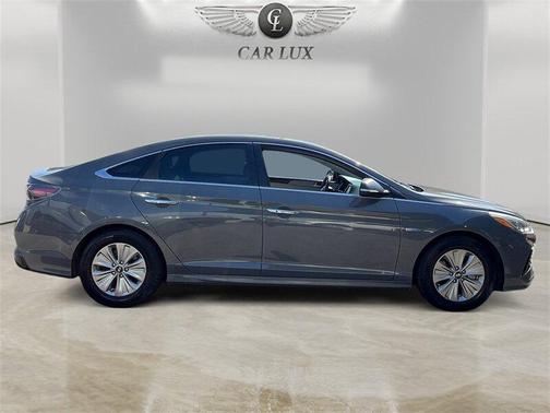 2019 Hyundai SONATA Hybrid SE