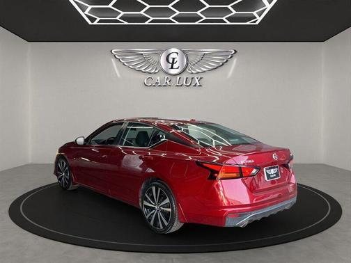 2021 Nissan Altima SR FWD