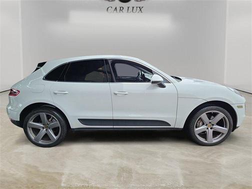 2016 Porsche Macan S