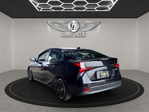 2022 Toyota Prius LE