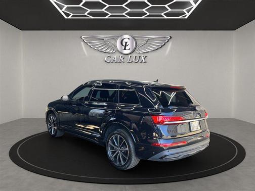 2021 Audi Q7 55 Premium Plus