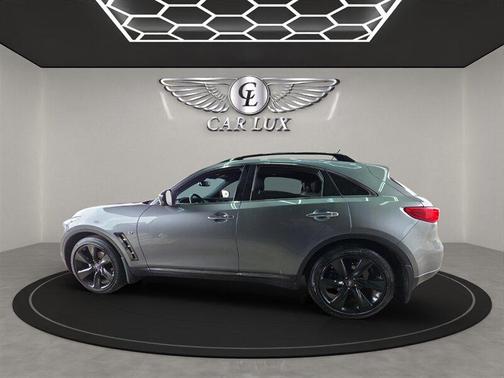 2017 INFINITI QX70 Base
