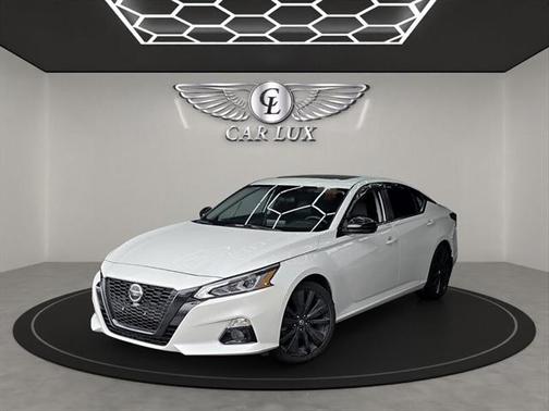 2022 Nissan Altima SR FWD