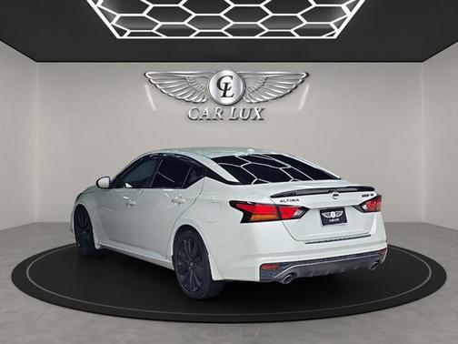 2022 Nissan Altima SR FWD
