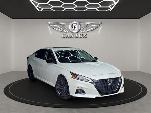 2022 Nissan Altima SR FWD