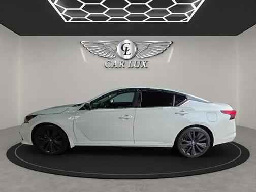 2022 Nissan Altima SR FWD