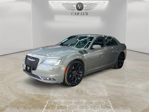 2019 Chrysler 300 S