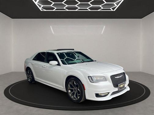 2018 Chrysler 300 S