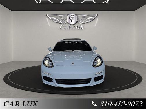 2015 Porsche Panamera 4