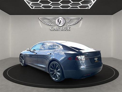 2016 Tesla Model S 90D