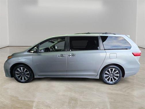 2020 Toyota Sienna Limited Premium